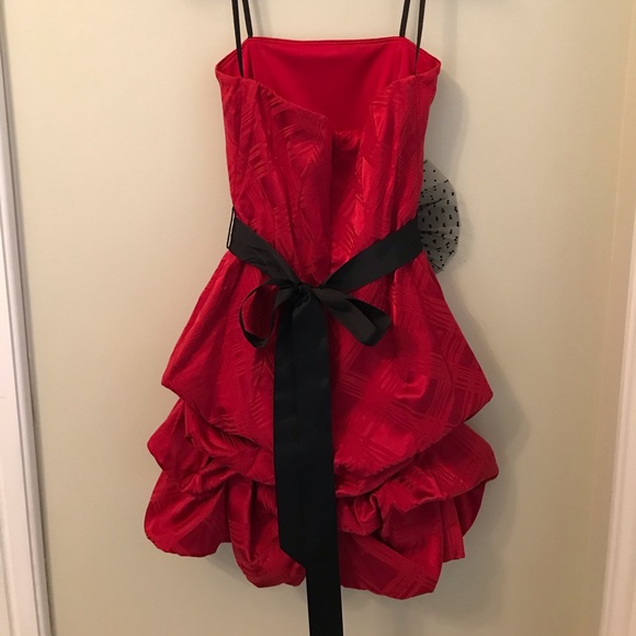 Prom City Studio red satin dress with plaid design - Picture 2 of 2